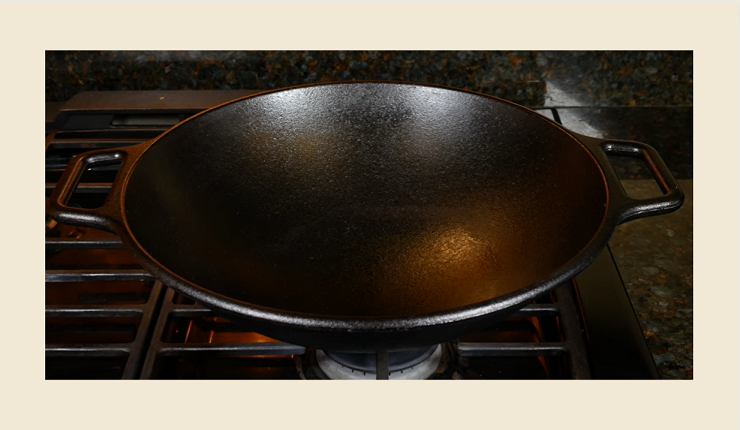 Lodge Pro-Logic 14-inch Wok with Flat Base and Loop Handles Big